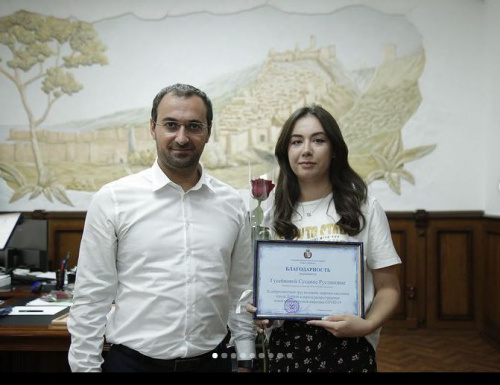 Рустамбек Пирмагомедов вручил благодарности от администрации Дербента