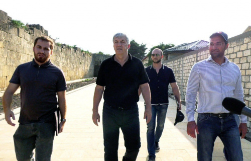 Хизри Абакаров и Рустамбек Пирмагомедов посетили строительство фонтанного комплекса 