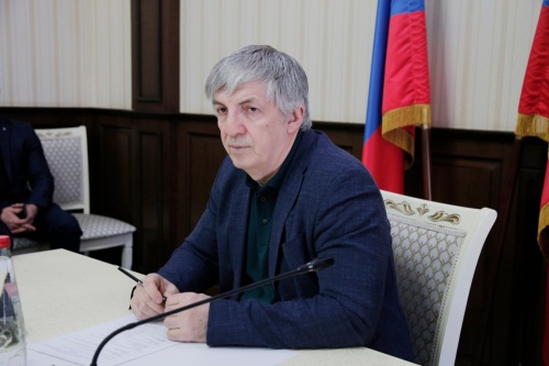 Хизри Абакаров провел встречу по вопросу строительства современной многопрофильной больницы