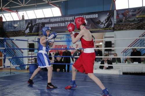 В Дербенте состоялась церемония открытия первенства Республики Дагестан по боксу среди юниоров