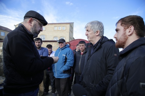 Хизри Абакаров встретился с жителями микрорайона "Аваин-4"