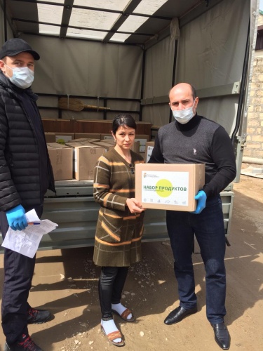 Продолжается работа по доставке продуктовых наборов нуждающимся жителям Дербента