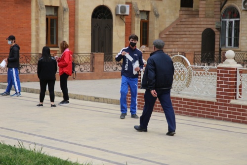 Мэр Дербента Хизри Абакаров сообщил о введении масочного режима в древнем городе