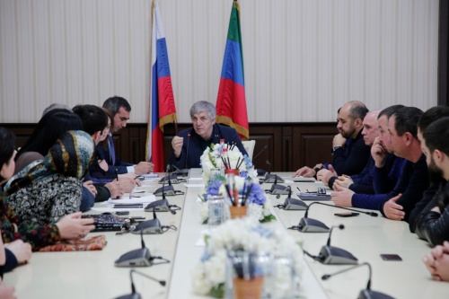 В администрации Дербента обсудили проблему газоснабжения многоквартирного дома