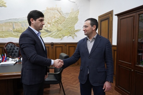 Рустамбек Пирмагомедов назначил Мурада Абаева исполняющим обязанности заместителя главы Дербента