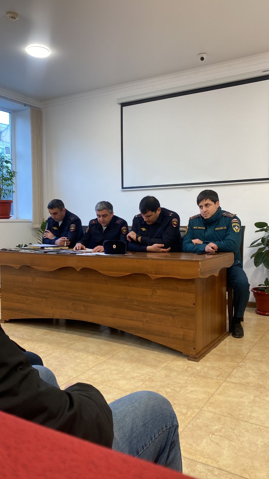  Встреча  с  жильцами микрорайона «Карьер» и  ул. Х. Тагиева  по вопросам профилактики правонарушений, пожарной безопасности и отравления угарным газом