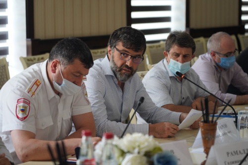 Под председательством Главы Дербента Рустамбека Пирмагомедова состоялось заседание «Оперативного штаба»