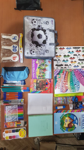 Все первоклассники Дербента бесплатно получат школьные принадлежности