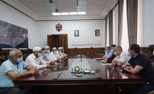 Глава Дербента встретился с религиозными деятелями